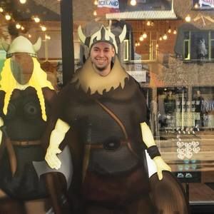 Meet your Posher, Stephen